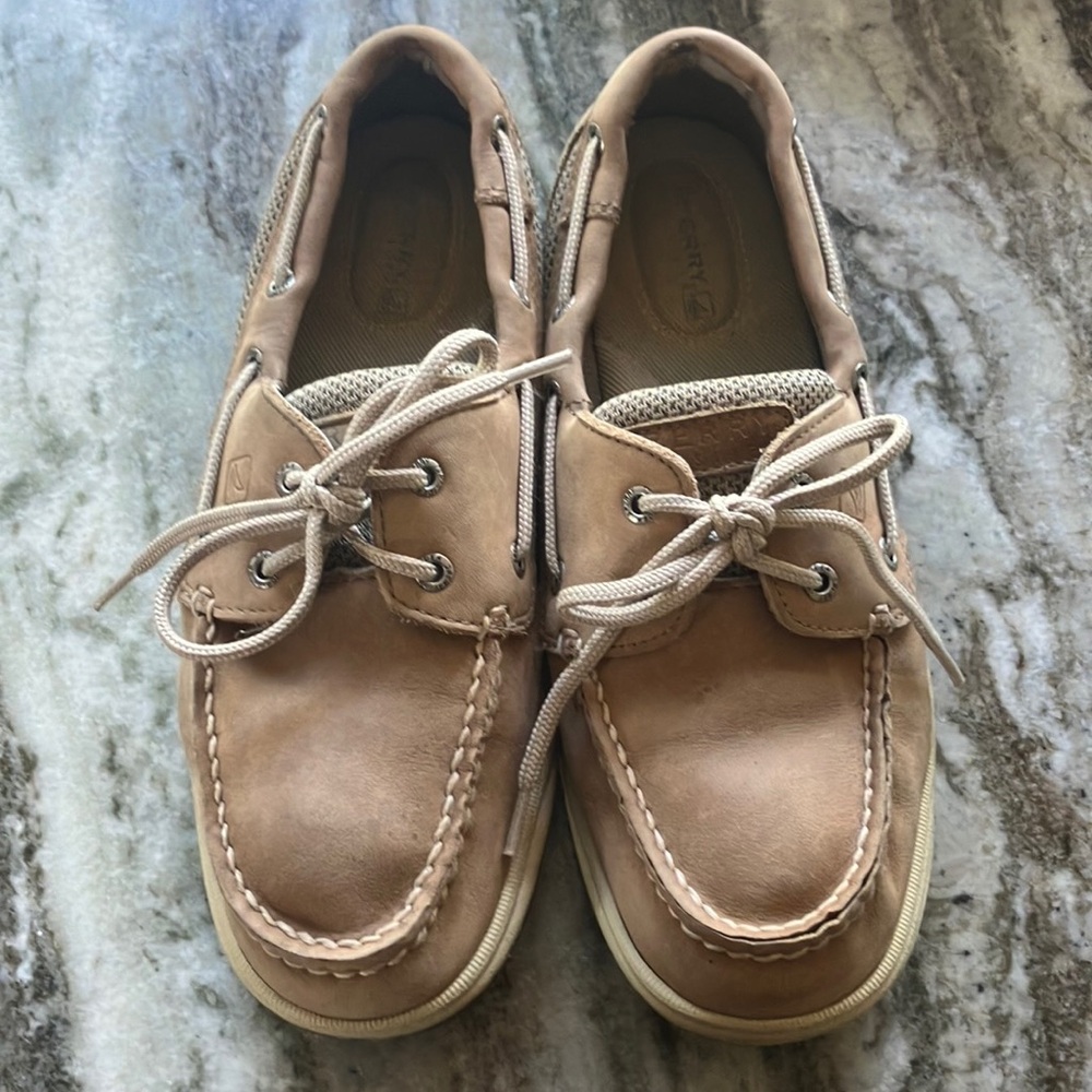 EUC Women’s Sperry Boat Shoes- 8